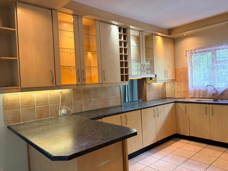 To Let 3 Bedroom Property for Rent in Table View Western Cape